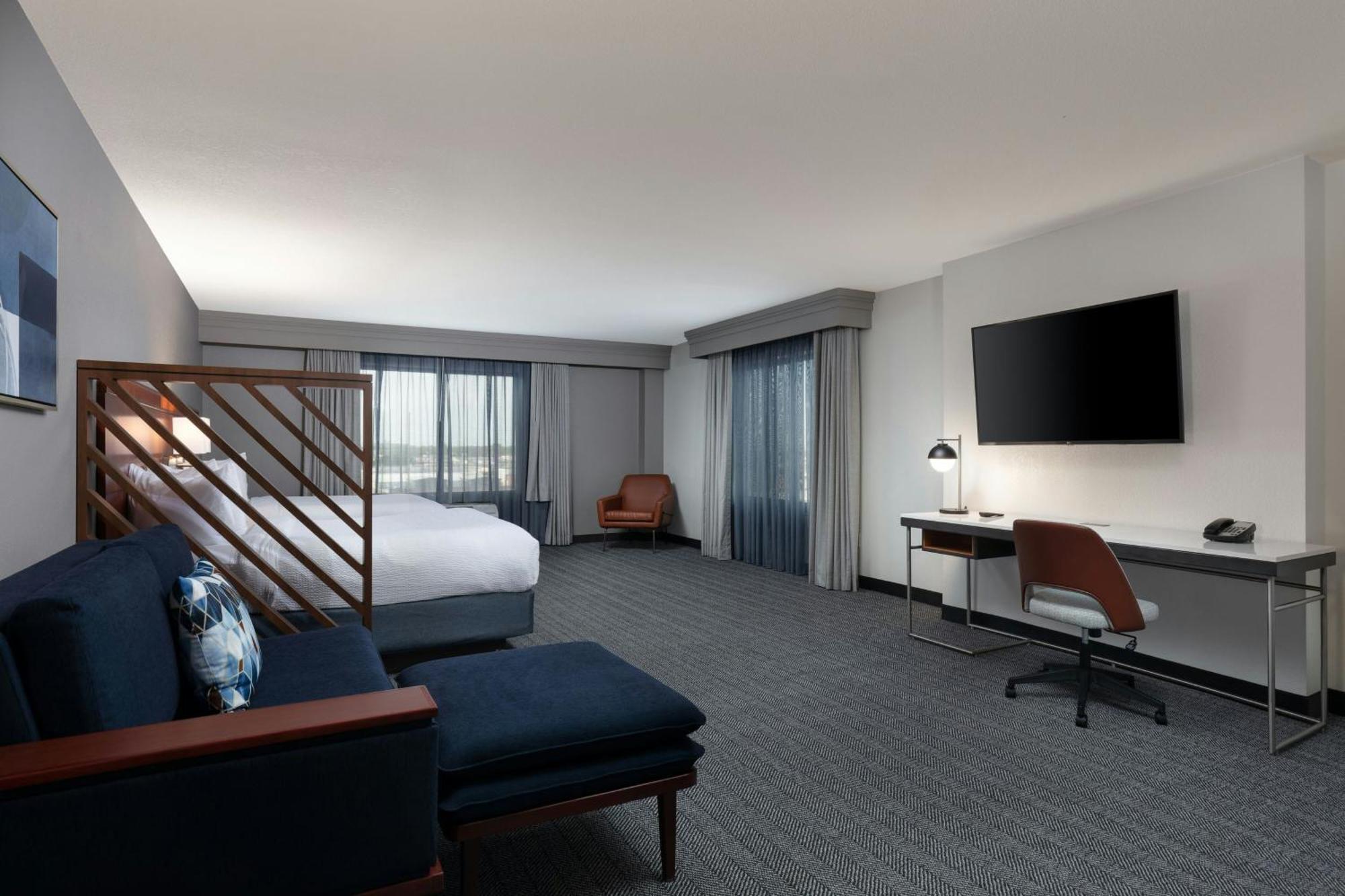 Courtyard By Marriott Wichita At Old Town Hotel Buitenkant foto