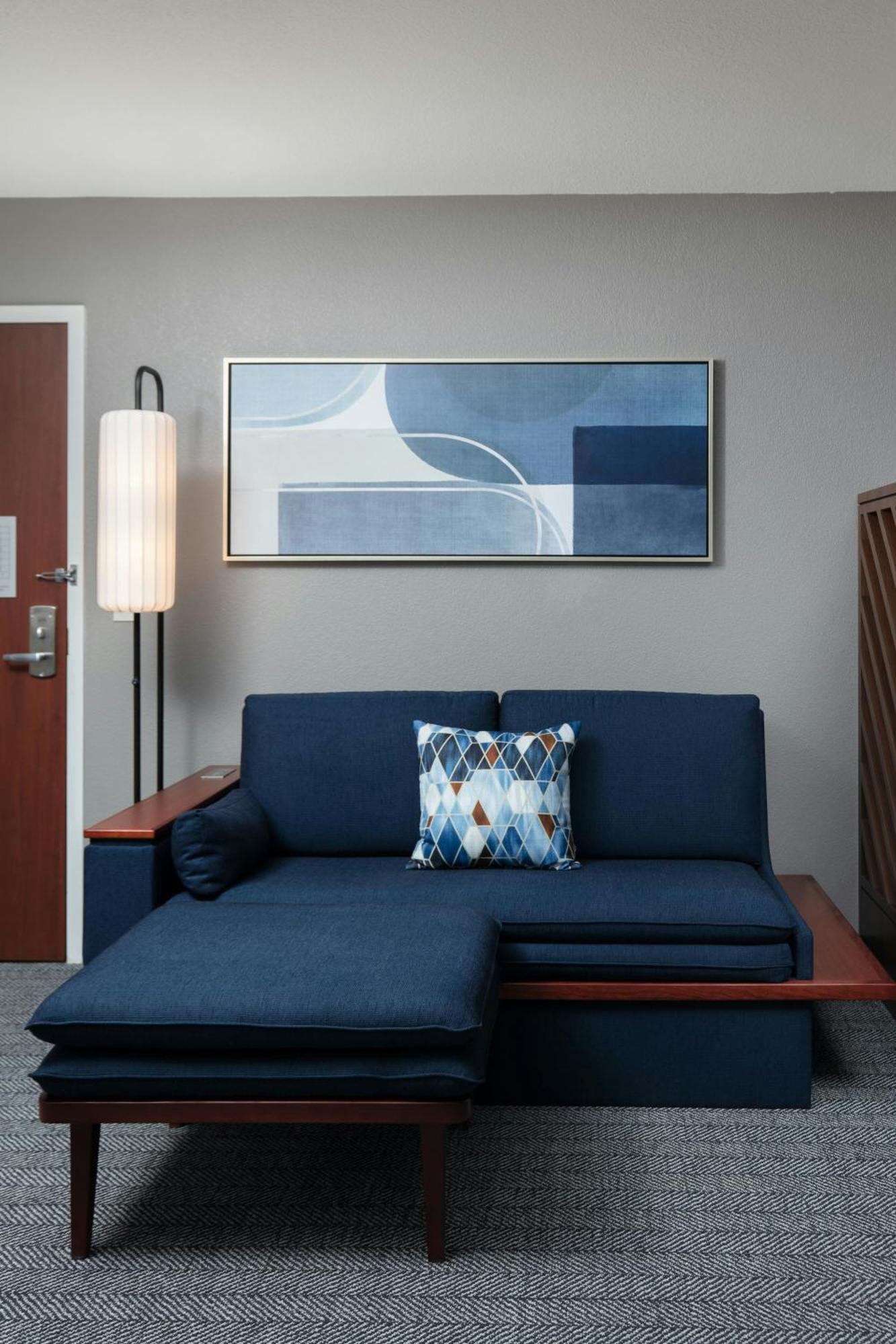 Courtyard By Marriott Wichita At Old Town Hotel Buitenkant foto