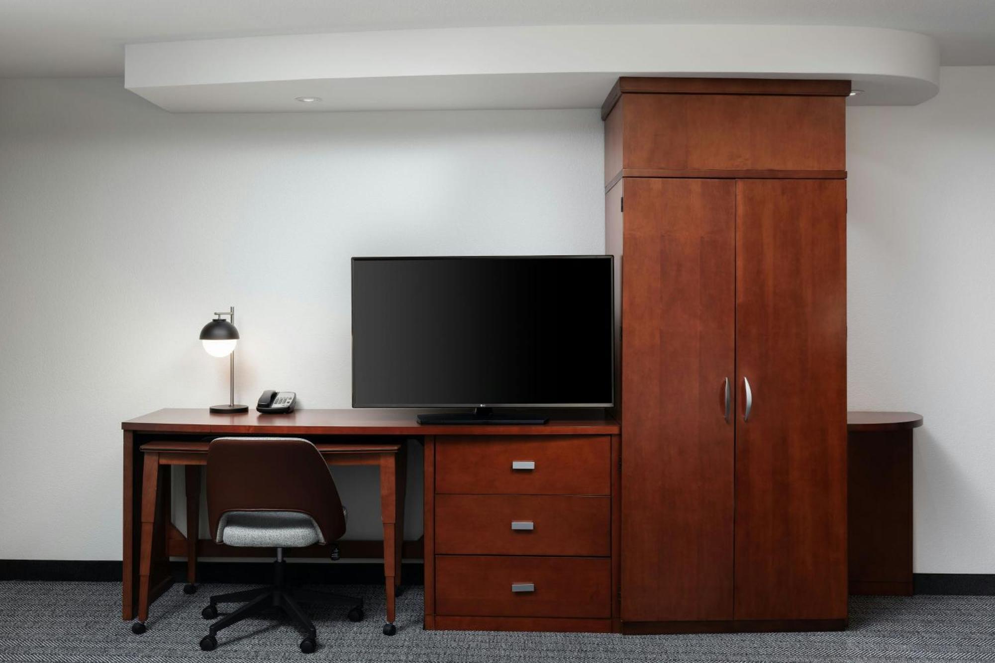 Courtyard By Marriott Wichita At Old Town Hotel Buitenkant foto